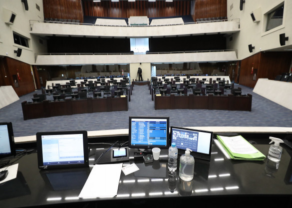 Projeto que pune em até R$ 112 mil os atos racistas cometidos nos estádios volta à pauta da Assembleia