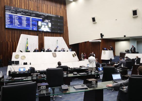 Política de combate à depressão e ao suicídio nas escolas é aprovada na Assembleia