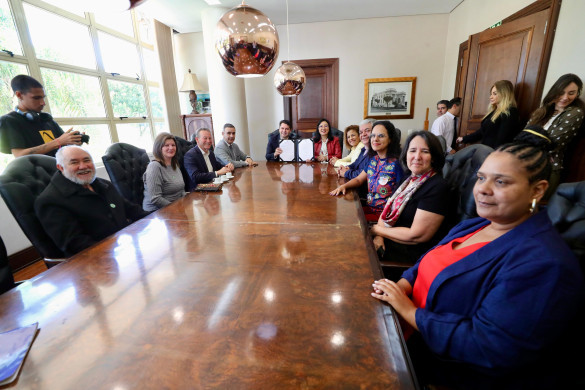 Assembleia promulga lei proposta pelo TJPR que equipara carreiras de técnicos do Judiciário