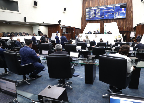 Reajuste salarial dos professores é aprovado na Assembleia Legislativa e segue para sanção