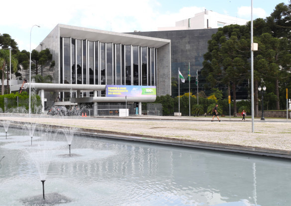 Semana da Páscoa na Assembleia terá debates sobre autismo, saúde, moradia e homenagens