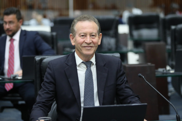 Deputado Professor Lemos (PT) celebra aprovação de PEC que corrige regras de aposentadoria da Segurança Pública no Paraná