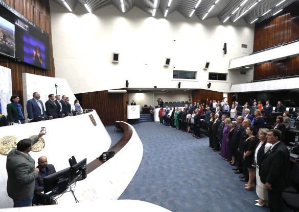 Sessão solene na Assembleia Legislativa celebra os 100 anos da Revista Rotary Brasil