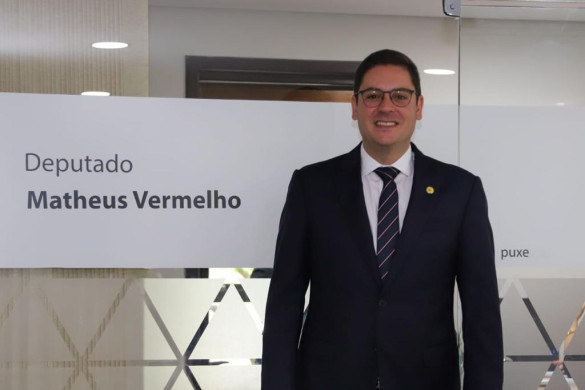 Matheus Vermelho (PP) é empossado deputado estadual