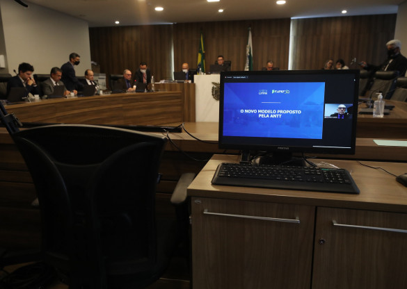 Novo pedágio pode diminuir competitividade econômica e isolar municípios, alertam especialistas