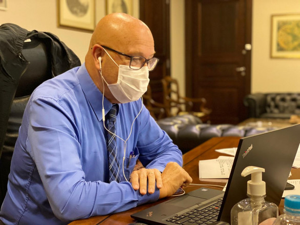 "Estão tentando dourar a pílula", alerta deputado sobre novo pedágio