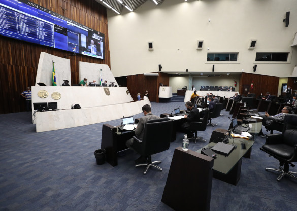 Assembleia aprova em primeira discussão financiamento das Universidades Públicas