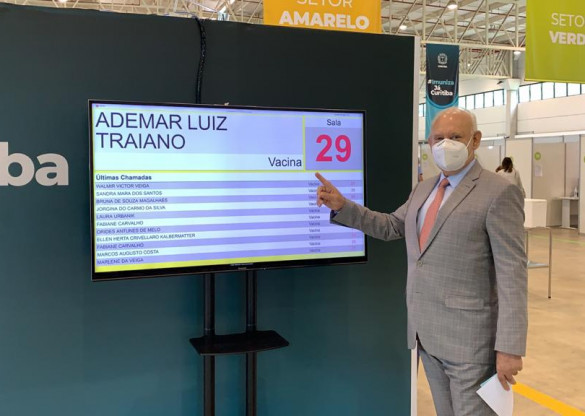 Presidente da Assembleia toma a vacina contra a Covid-19