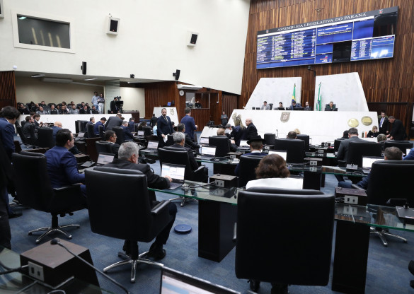 Fim da tramitação da LDO e de outros 20 projetos marca encerramento do primeiro semestre de sessões da Assembleia do Paraná