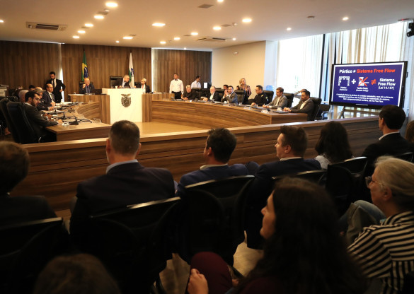 Audiência pública reúne parlamentares, concessionárias e ANTT para debater pedágio eletrônico no Paraná