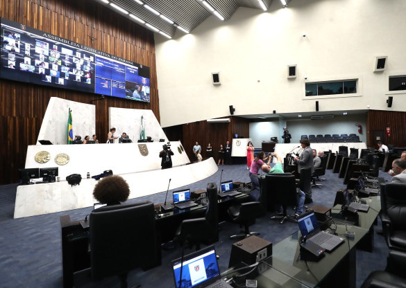 Assembleia Legislativa aprova projeto de lei que institui o Programa Infância Feliz Paraná