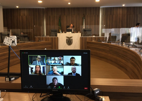 Em audiência pública, fisioterapeutas e terapeutas ocupacionais reclamam da alteração em carga horária e redução de salários