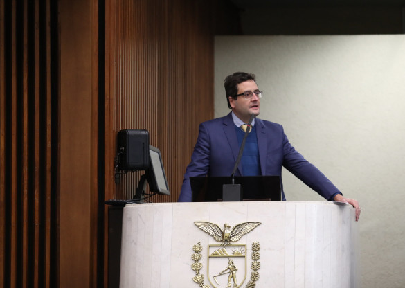 Proposta veda utilização da linguagem neutra na administração estadual