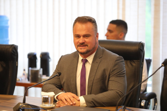 Deputado Alisson Wandscheer (PROS) é o líder do Bloco Parlamentar da Neurodiversidade