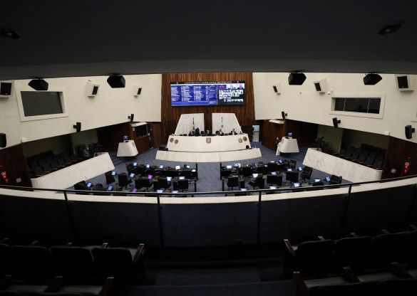 Deputados iniciam os debates sobre a PEC que trata das aposentadorias de policiais