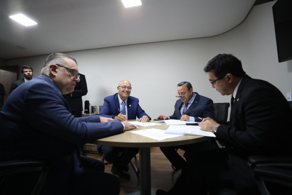 Comissão de Obras Públicas prova projetos que tratam de infraestrutura viária e denominação de trechos rodoviários no Paraná