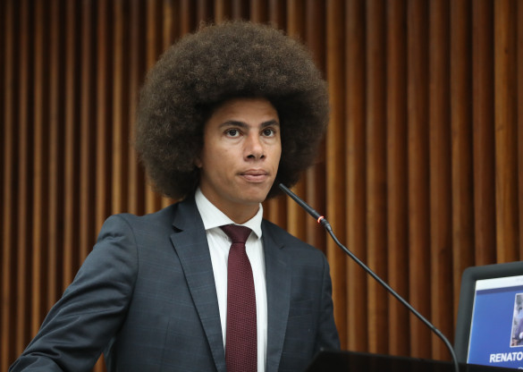 Prerrogativas parlamentares do deputado Renato Freitas (PT) são suspensas por 30 dias