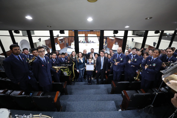 Assembleia Legislativa homenageia Banda Sinfônica Municipal de Pinhão e maestro Rodrigo Santos