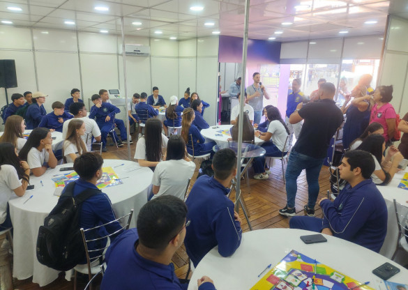 Assembleia Itinerante abre programação na ExpoLondrina 2026 com ações educativas sobre democracia e funcionamento do Estado