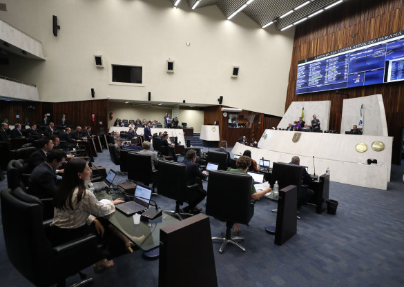 Proposta que trata do acesso a medicamentos à base de canabidiol avança na Assembleia