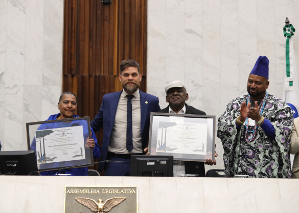 Feliciano Rodrigues e Tereza Rosa de Oliveira Rodrigues recebem o título de Cidadania Honorária do Paraná