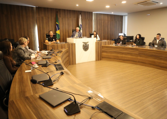 Assembleia Legislativa promove debate sobre políticas públicas e desafios enfrentados pela causa animal no Paraná