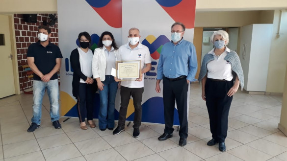 Ilece é homenageado pelos 60 anos de trabalho na educação especial em Londrina