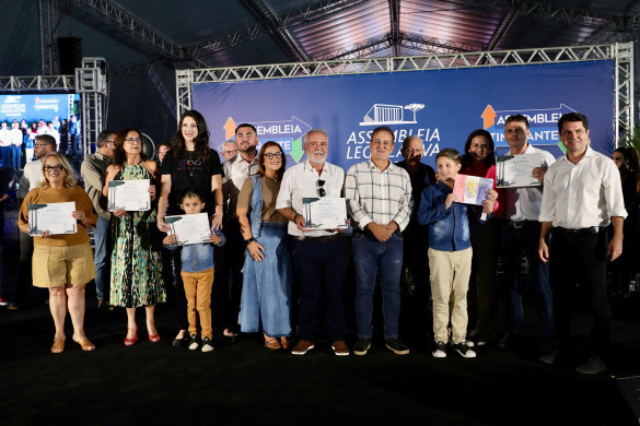 Deputado Moacyr Fadel (PSD) homenageia personalidades de Telêmaco Borba durante Assembleia Itinerante