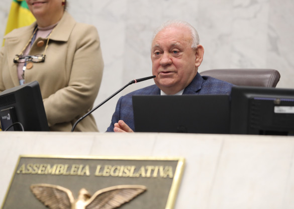 Assembleia Legislativa do Paraná suspende o recesso parlamentar de julho