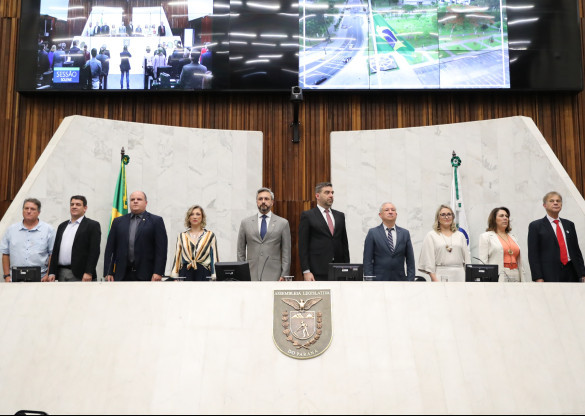Assembleia Legislativa homenageia os 50 anos do Grupo Educacional Opet