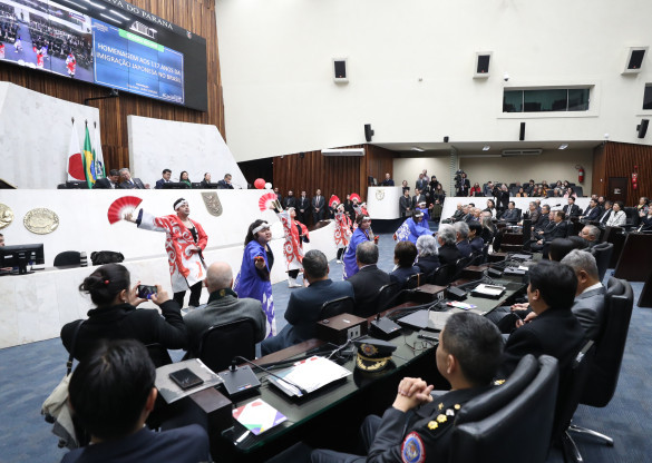 Assembleia Legislativa celebra legado da imigração japonesa no Paraná