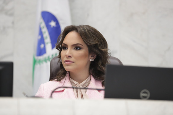 Casas noturnas terão de fornecer tampas para copos