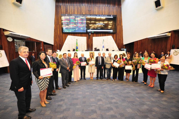 Assembleia homenageia servidoras para lembrar o Dia Internacional da Mulher