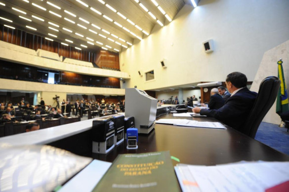 Projeto que cria o Cadin recebe emendas e volta à Comissão de Constituição e Justiça