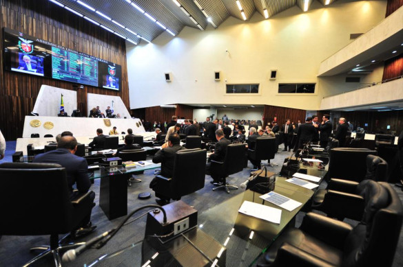 Assembleia aprova projeto que regulamenta a produção e a comercialização de queijos artesanais no Paraná