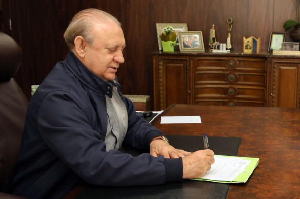 Traiano promulga lei que regulamenta o funcionamento de clínicas de estética no Paraná