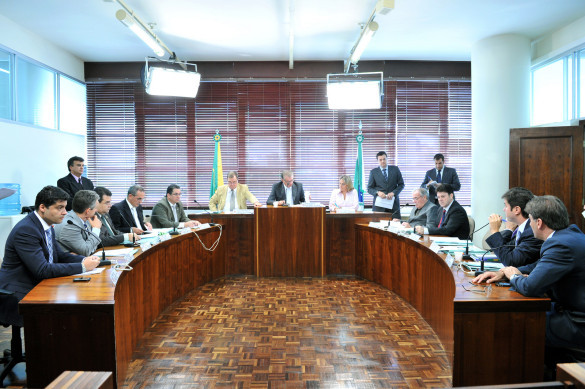 CCJ faz sessão extra na segunda-feira (9) para votar projetos do Judiciário