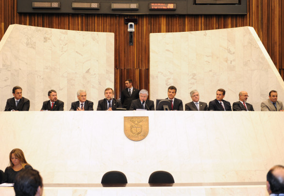 Rossoni reafirma austeridade e propósito de modernizar a Assembleia em 2012
