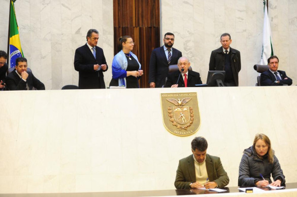 Deputados concluem votação de mais um capítulo do novo Regimento Interno da Alep