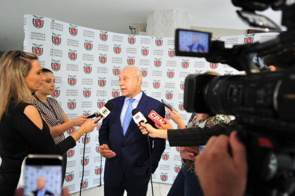 Traiano requer a inclusão dos biomédicos no quadro próprio da Secretária da Saúde