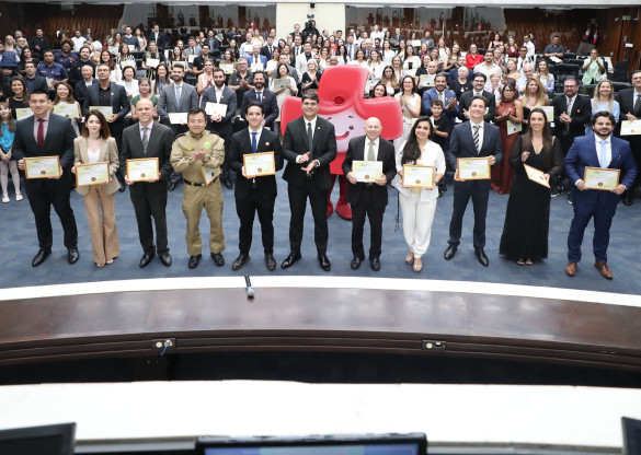 Assembleia Legislativa realiza Sessão Solene em homenagem aos profissionais da saúde que atuam no atendimento à população