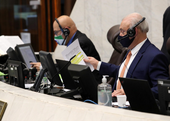 Assembleia começa a analisar projeto que determina medição de temperatura durante pandemia