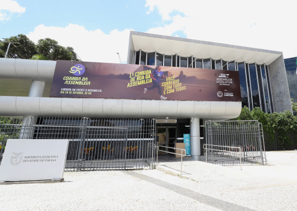 Assembleia leva programa ao Bairro Novo, promove homenagens e vota ampliação dos colégios cívico-militares na próxima semana