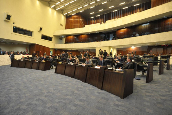 Parlamentares aprovam reajuste de 6,28% para o funcionalismo estadual