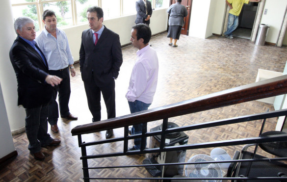 Rossoni e Plauto vistoriam obras no prédio administrativo da Assembleia