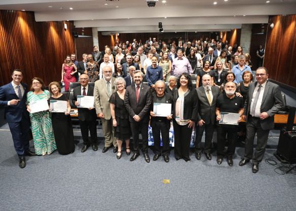 Igreja Batista do Bacacheri celebra 65º aniversário durante Sessão Solene na Assembleia Legislativa