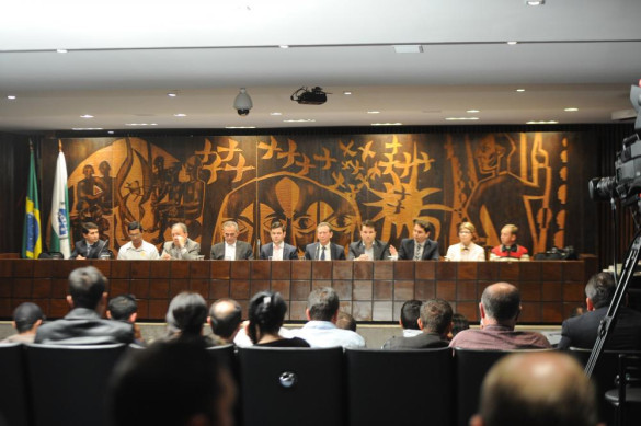 Deputados querem garantir no Orçamento obras para asfaltamento dos acessos a quatro municípios