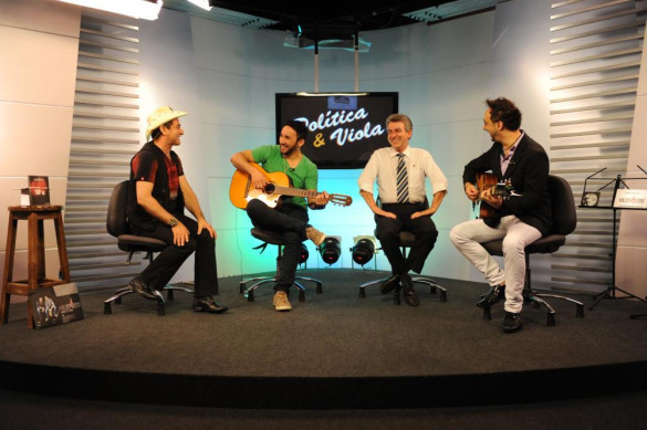 Programa "Política e Viola" deste sábado (30) emociona e faz Tadeu Veneri chorar