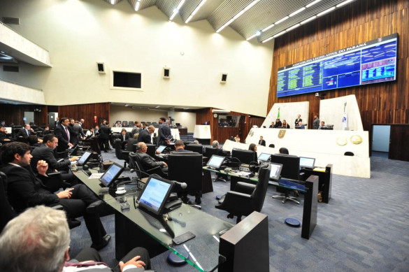 Pedidos de vista retiram projetos do Executivo da pauta de votações desta segunda-feira (17)