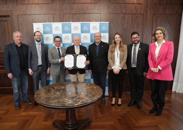 Assembleia Legislativa firma convênio com a Universidade de Ponta Grossa para qualificar gestores públicos